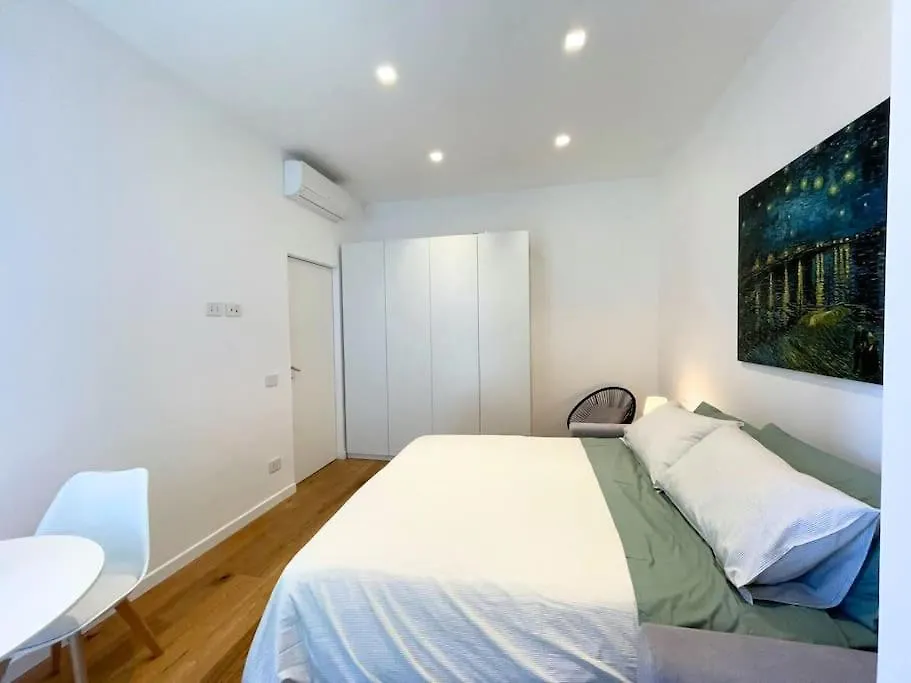 Quiet, Central And Cosy Duomo - Navigli Apartment Milan